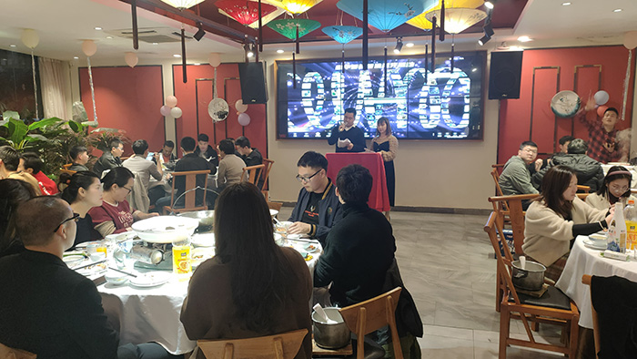 自動(dòng)鎖螺絲機(jī).jpg 自動(dòng)鎖螺絲機(jī).jpg