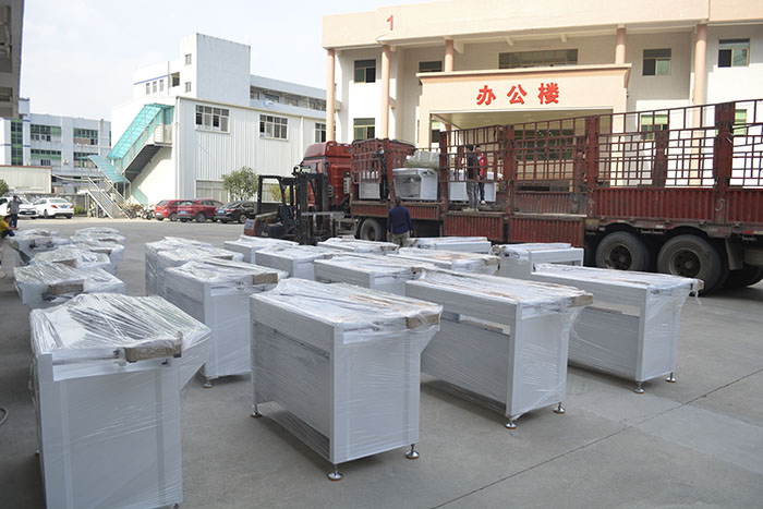 灌膠機(jī).jpg 灌膠機(jī).jpg